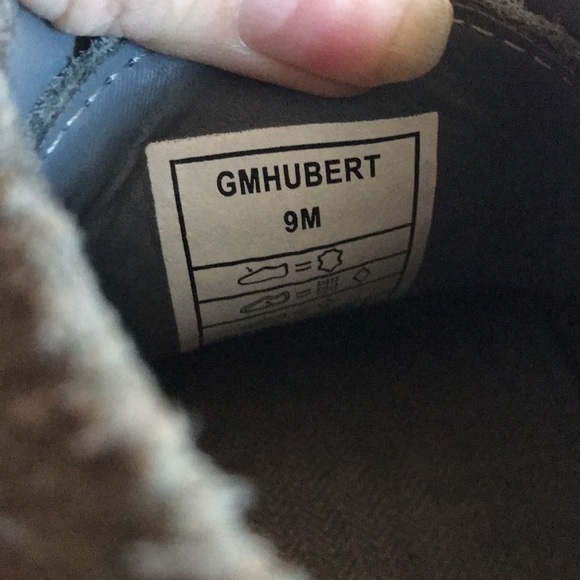 GUESS Men's Hubert Grey suede Boot dressy shoes 9 M - Picture 9 of 10